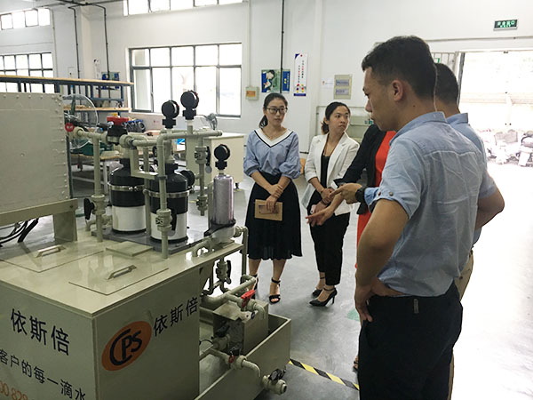 岸谷纳米科技参观j9九游会环保生产车间学习交流