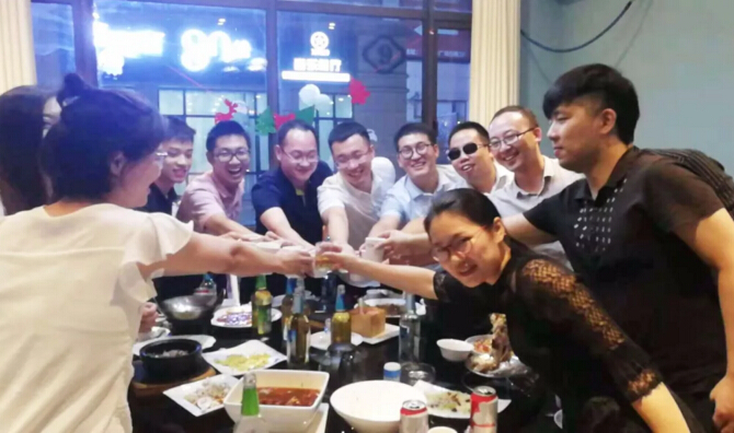 j9九游会环保聚餐活动欢声笑语，还有红包拿哦