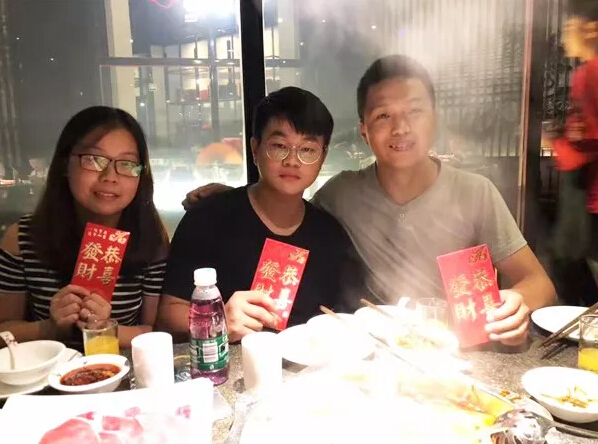 j9九游会环保聚餐活动欢声笑语，还有红包拿哦
