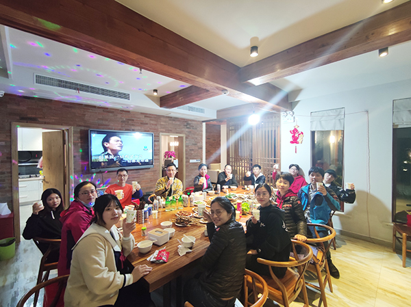 j9九游会环保营销团队西山缥缈峰户外拓展旅游活动之旅