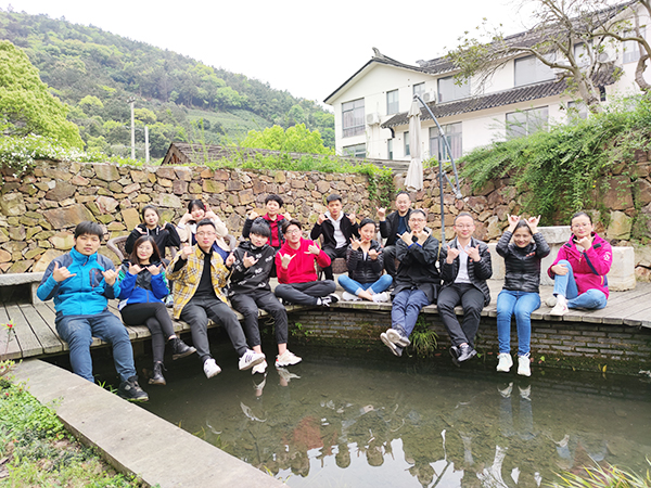 j9九游会环保营销团队西山缥缈峰户外拓展旅游活动之旅