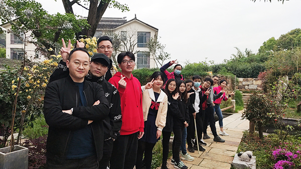 j9九游会环保营销团队西山缥缈峰户外拓展旅游活动之旅